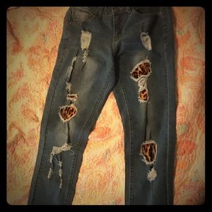 Boutique destressed jeans skinny leopard